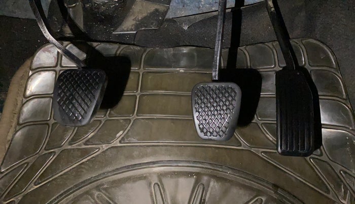 2014 Honda Mobilio 1.5L I-VTEC V, Petrol, Manual, 1,09,732 km, Pedals