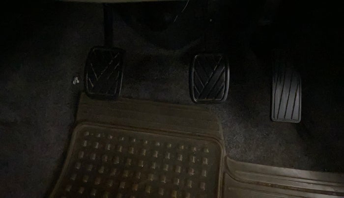 2017 Maruti Celerio VXI, Petrol, Manual, 1,19,348 km, Pedals