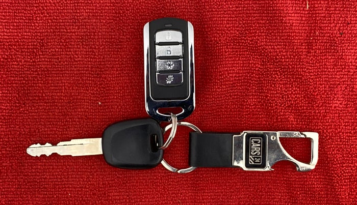 2021 Maruti New Wagon-R LXI CNG 1.0 L, CNG, Manual, 60,266 km, Key Close Up