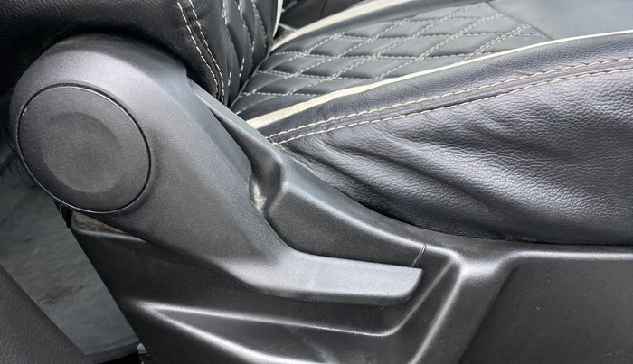 2021 Maruti New Wagon-R LXI CNG 1.0 L, CNG, Manual, 60,266 km, Driver Side Adjustment Panel