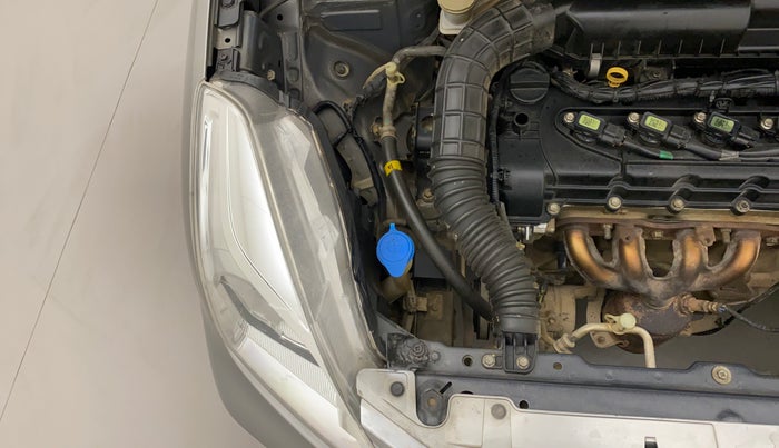 2020 Maruti Baleno SIGMA PETROL 1.2, CNG, Manual, 60,010 km, Right headlight - Clamp has minor damage