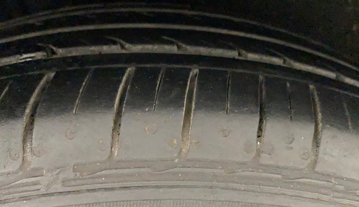 2020 Maruti Baleno SIGMA PETROL 1.2, CNG, Manual, 60,010 km, Right Rear Tyre Tread