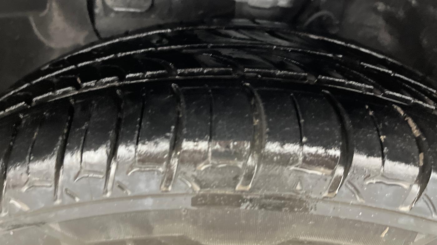 2015 Hyundai Elite i20 ASTA 1.2, Petrol, Manual, 50 km, Left Front Tyre Tread