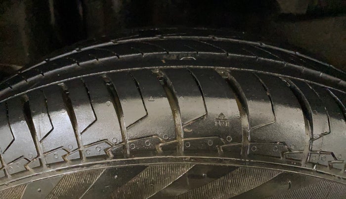 2022 Maruti Swift VXI, Petrol, Manual, 36,475 km, Right Rear Tyre Tread