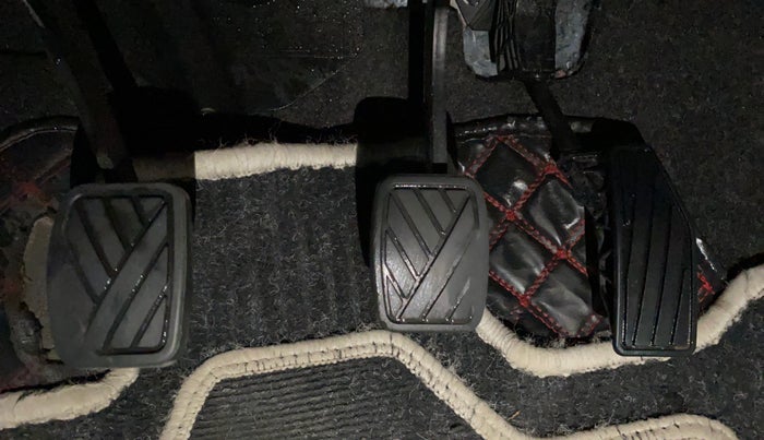 2022 Maruti Swift VXI, Petrol, Manual, 36,475 km, Pedals