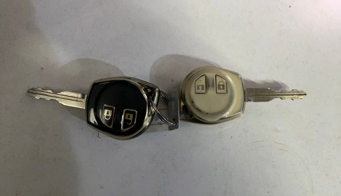 2022 Maruti Swift VXI, Petrol, Manual, 36,475 km, Key Close Up