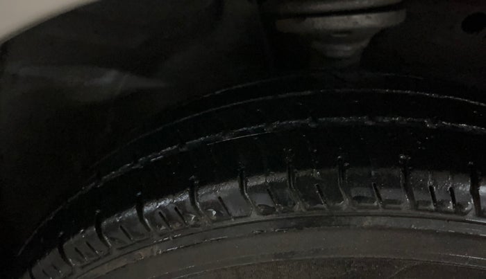 2017 Maruti Wagon R 1.0 LXI CNG, CNG, Manual, 69,240 km, Right Front Tyre Tread