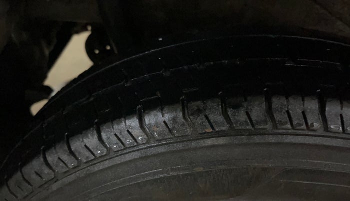 2017 Maruti Wagon R 1.0 LXI CNG, CNG, Manual, 69,240 km, Right Rear Tyre Tread