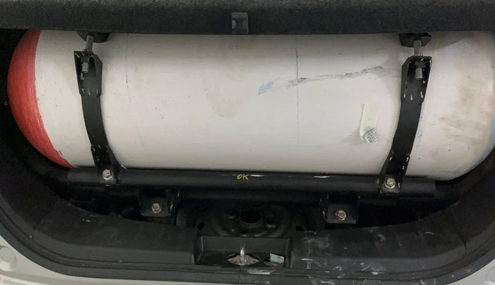 2017 Maruti Wagon R 1.0 LXI CNG, CNG, Manual, 69,240 km, Boot Inside