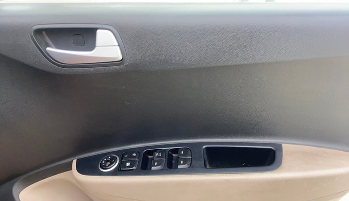 2018 Hyundai Grand i10 SPORTZ 1.2 KAPPA VTVT, Petrol, Manual, 63,228 km, Driver Side Door Panels Control