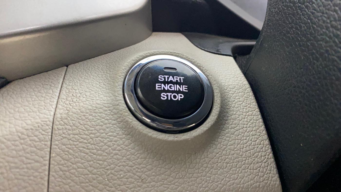2021 Mahindra XUV300 W8 (O) 1.2 PETROL, Petrol, Manual, 78,893 km, Keyless Start/ Stop Button
