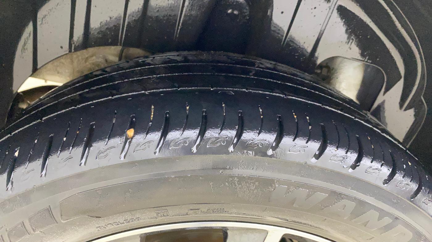 2021 Mahindra XUV300 W8 (O) 1.2 PETROL, Petrol, Manual, 78,893 km, Right Rear Tyre Tread