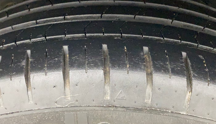 2022 Maruti Baleno ALPHA 1.2 AGS, Petrol, Automatic, 27,904 km, Right Rear Tyre Tread