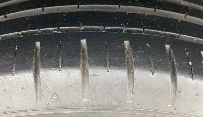 2022 Maruti Baleno ALPHA 1.2 AGS, Petrol, Automatic, 27,904 km, Left Rear Tyre Tread