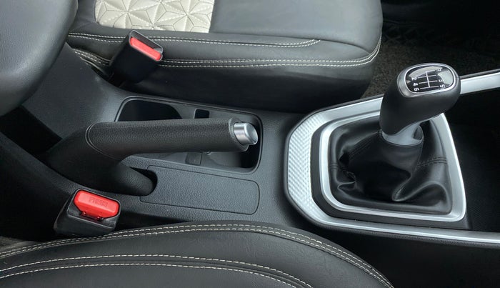2021 KIA SONET HTX 1.0 IMT, Petrol, Manual, 10,949 km, Gear Lever