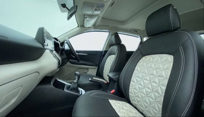2021 KIA SONET HTX 1.0 IMT, Petrol, Manual, 10,949 km, Right Side Front Door Cabin
