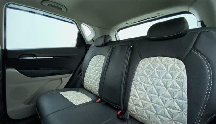 2021 KIA SONET HTX 1.0 IMT, Petrol, Manual, 10,949 km, Right Side Rear Door Cabin