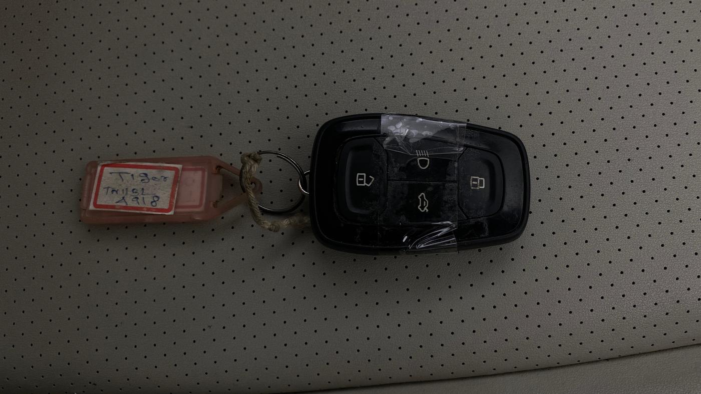 2023 Tata TIGOR XZ PLUS PETROL, Petrol, Manual, 28,667 km, Key Close Up