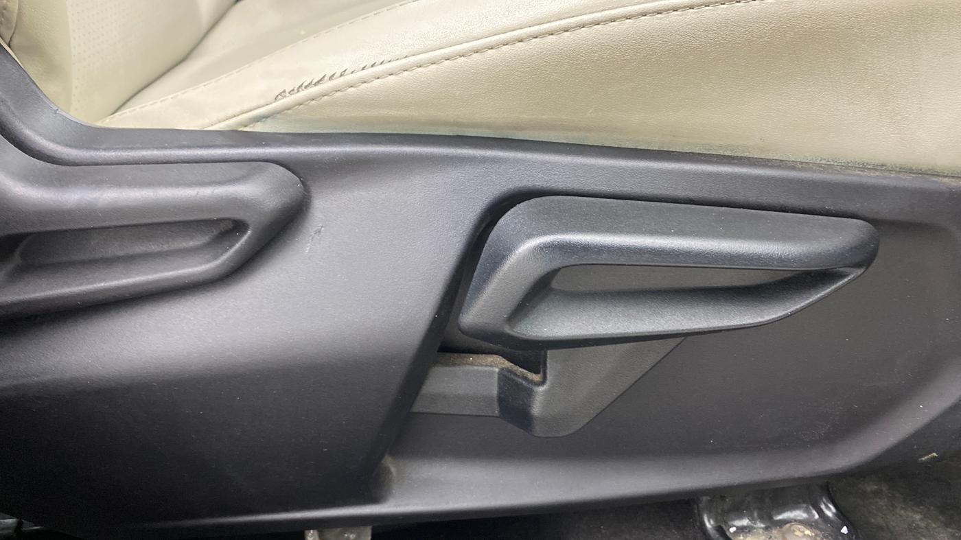 2023 Tata TIGOR XZ PLUS PETROL, Petrol, Manual, 28,667 km, Driver Side Adjustment Panel