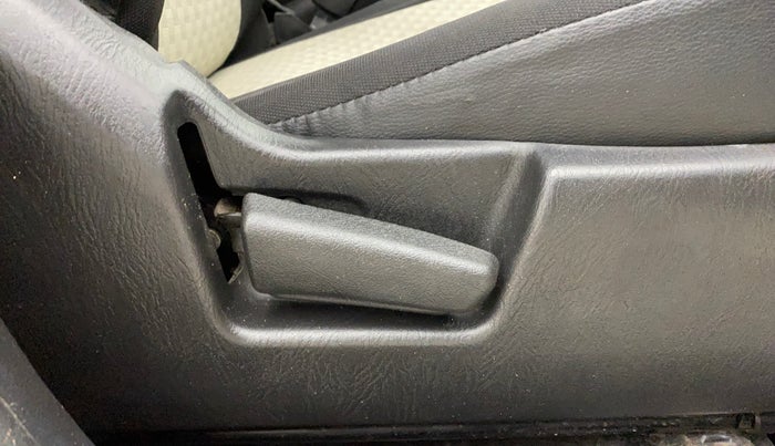 2022 Maruti Alto LXI O, Petrol, Manual, 25,322 km, Driver Side Adjustment Panel