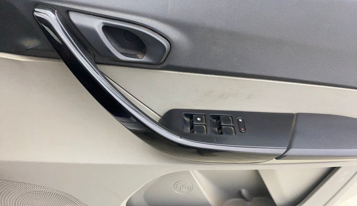 2018 Tata Tiago XTA PETROL, Petrol, Automatic, 25,432 km, Driver Side Door Panels Control