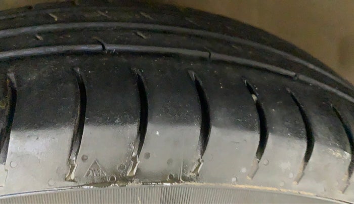 2017 Maruti Dzire VXI, Petrol, Manual, 74,884 km, Left Front Tyre Tread