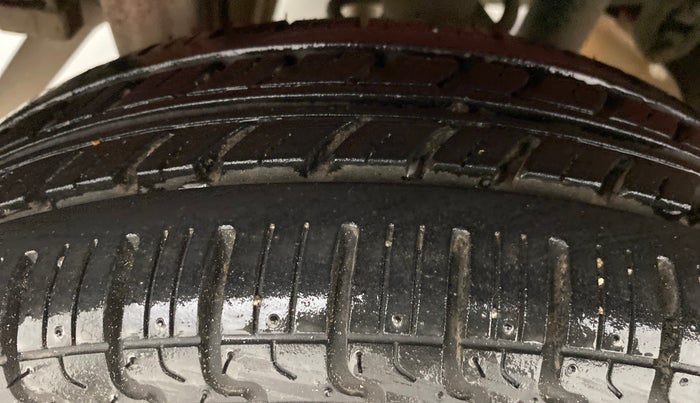 2013 Maruti Alto K10 VXI P, Petrol, Manual, 59,015 km, Right Rear Tyre Tread