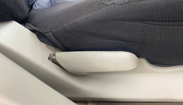 2016 Maruti Celerio VXI, Petrol, Manual, 39,999 km, Driver Side Adjustment Panel