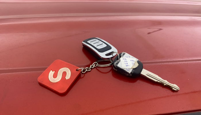 2016 Maruti Celerio VXI, Petrol, Manual, 39,999 km, Key Close Up