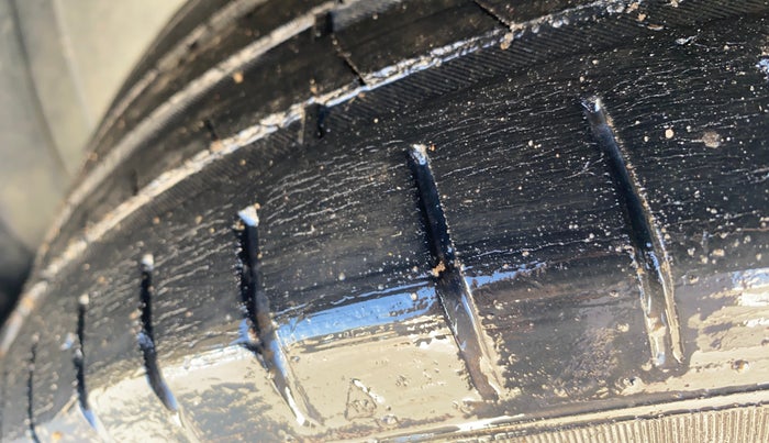 2021 Tata ALTROZ XT DIESEL, Diesel, Manual, 93,147 km, Right Rear Tyre Tread