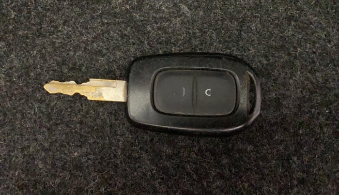 2017 Renault Kwid RXT 1.0 AMT (O), Petrol, Automatic, 21,723 km, Key Close Up