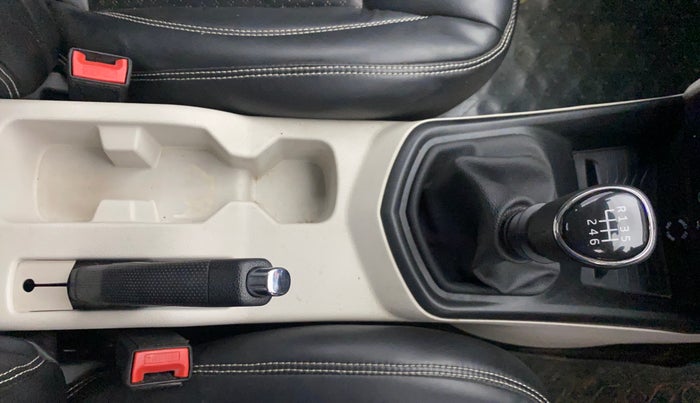 2022 Mahindra XUV300 W6 1.2 PETROL, Petrol, Manual, 26,436 km, Gear Lever
