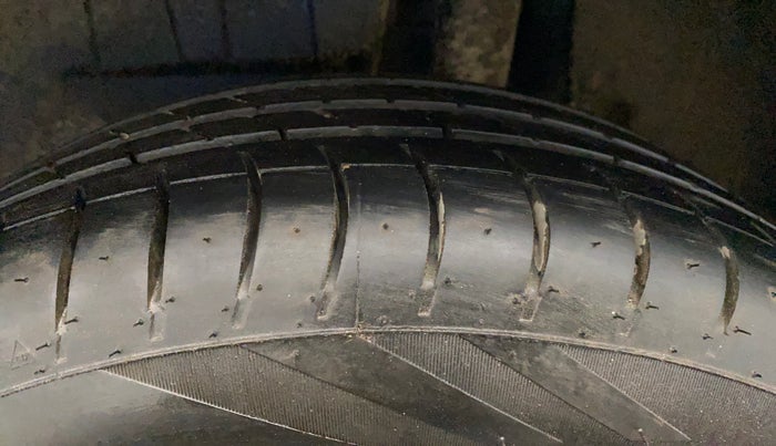 2021 Maruti Dzire ZXI, Petrol, Manual, 78,178 km, Left Rear Tyre Tread