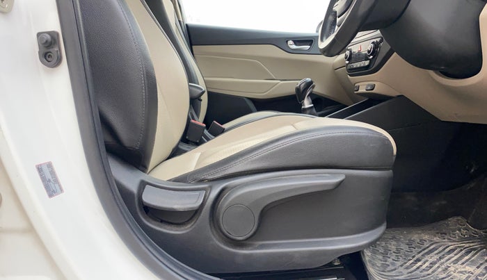 2018 Hyundai Verna 1.6 VTVT SX O, Petrol, Manual, 55,654 km, Driver Side Adjustment Panel