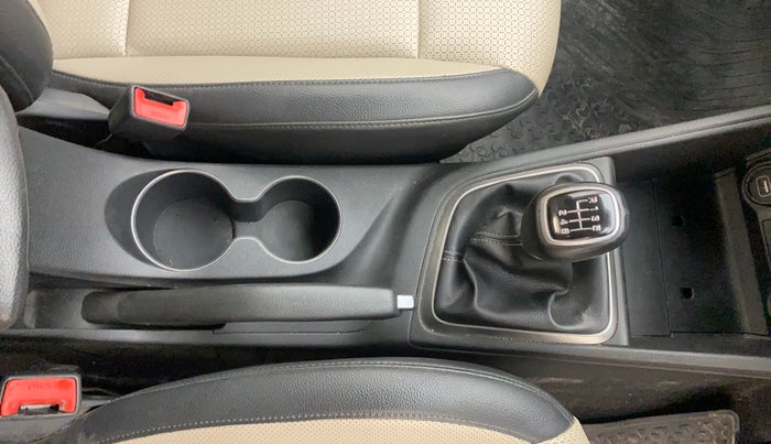 2018 Hyundai Verna 1.6 VTVT SX O, Petrol, Manual, 55,654 km, Gear Lever