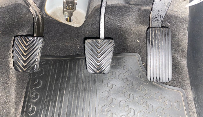 2018 Hyundai Verna 1.6 VTVT SX O, Petrol, Manual, 55,654 km, Pedals