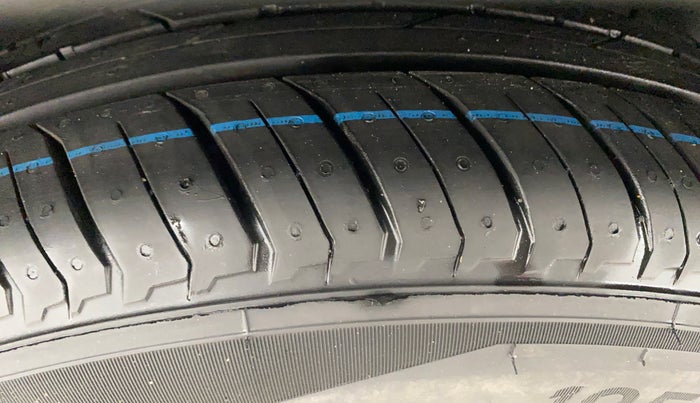 2017 Honda WR-V 1.2L I-VTEC VX MT, Petrol, Manual, 52,767 km, Right Rear Tyre Tread