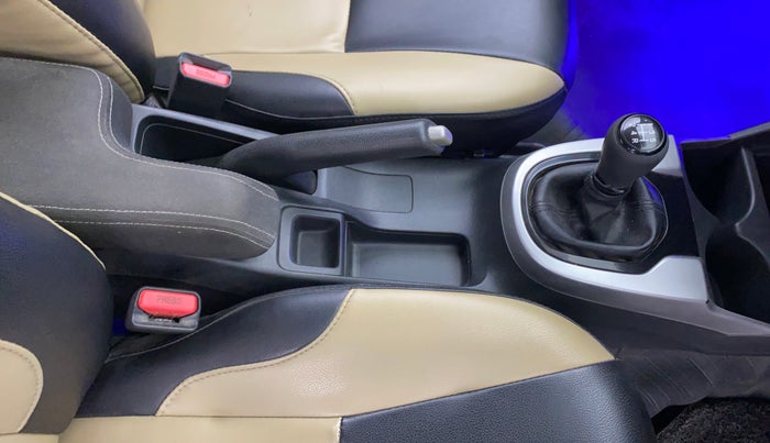 2017 Honda WR-V 1.2L I-VTEC VX MT, Petrol, Manual, 52,767 km, Gear Lever