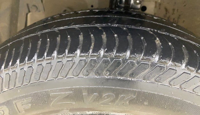 2016 Maruti Swift Dzire VXI, Petrol, Manual, 72,920 km, Left Front Tyre Tread