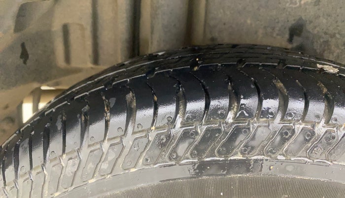 2016 Maruti Swift Dzire VXI, Petrol, Manual, 72,920 km, Right Rear Tyre Tread