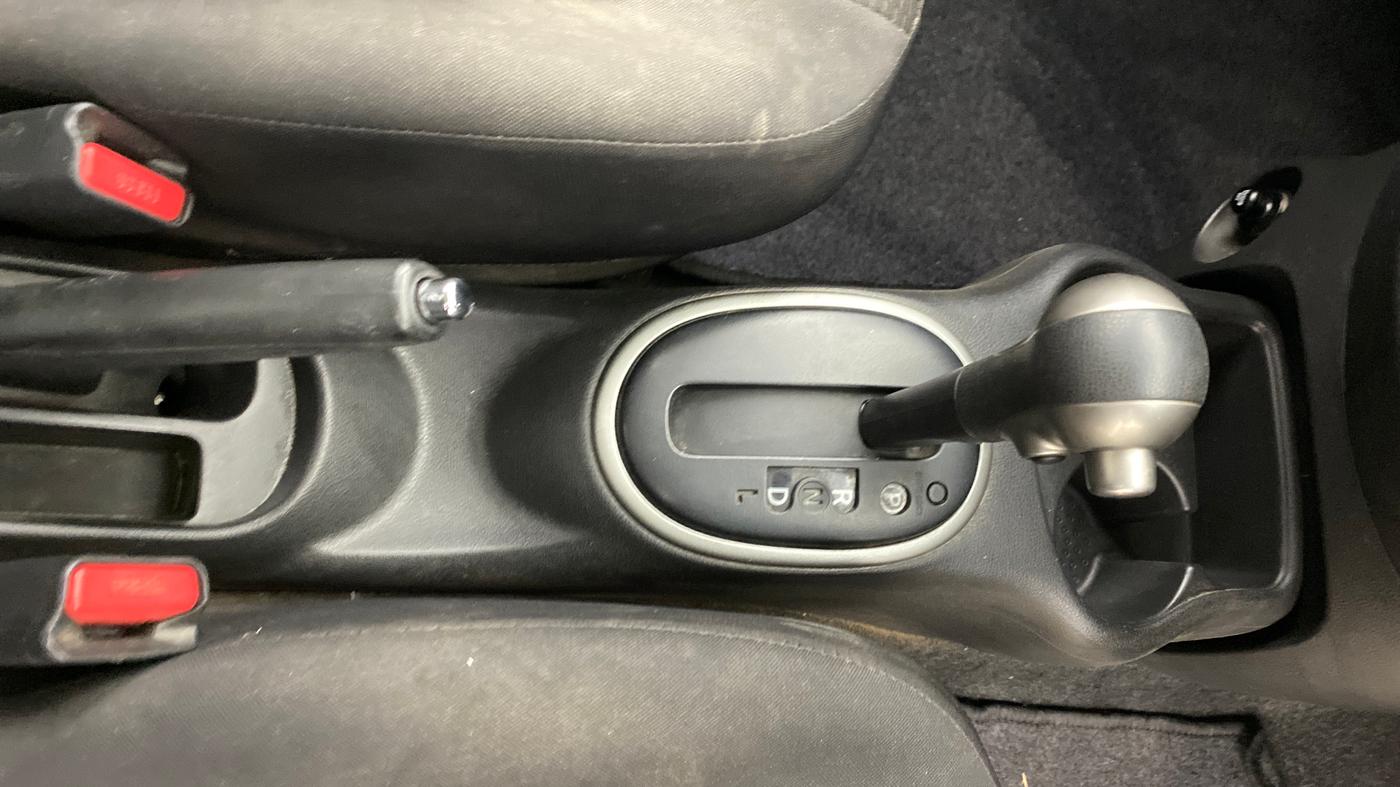 2017 Nissan Micra XL CVT, Petrol, Automatic, 27,897 km, Gear Lever