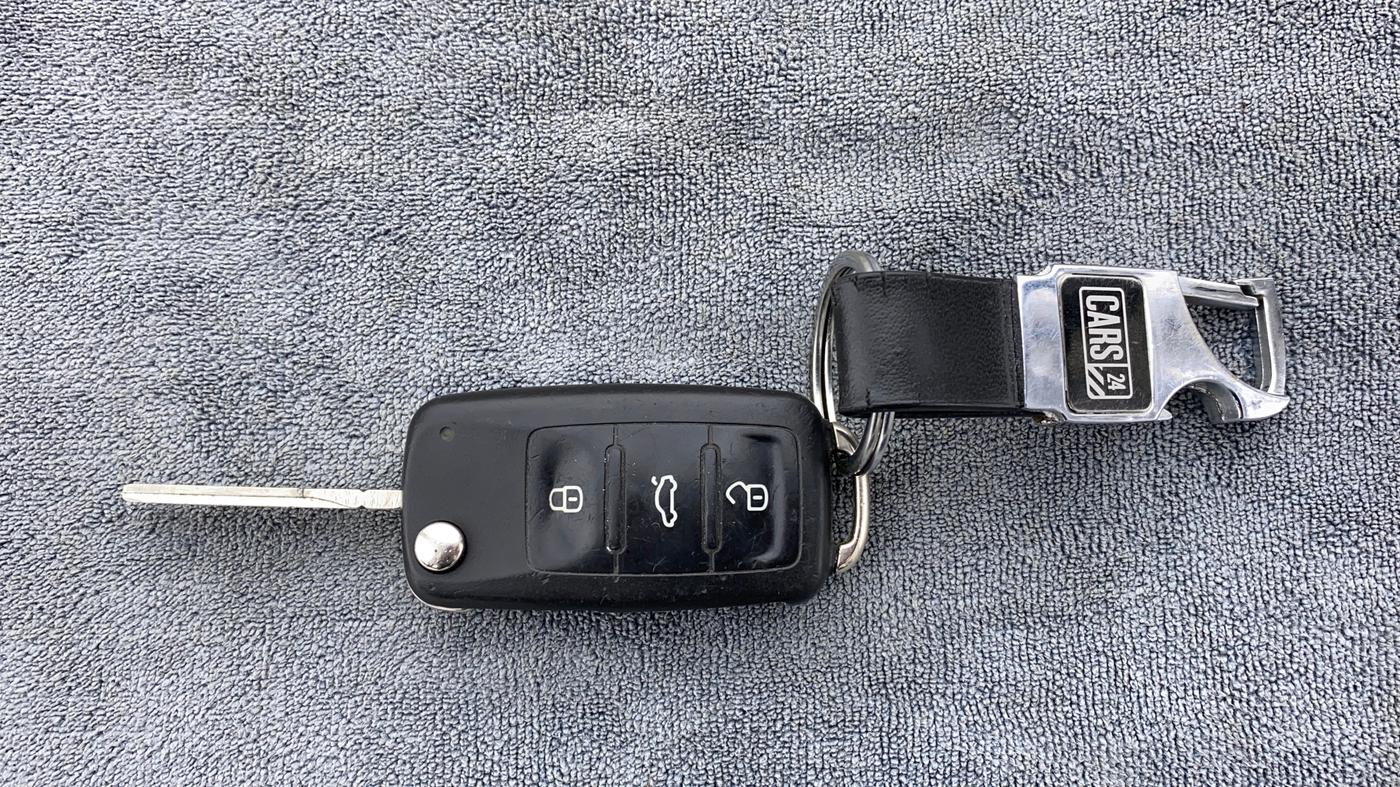 2019 Volkswagen Ameo COMFORTLINE 1.0, CNG, Manual, 43,806 km, Key Close Up