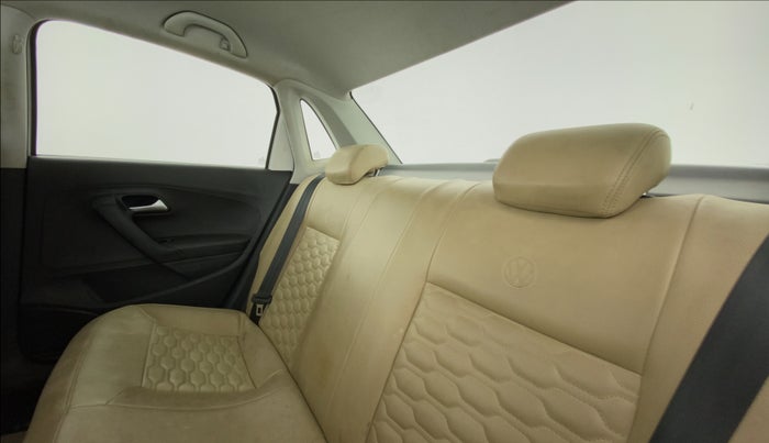 2019 Volkswagen Ameo COMFORTLINE 1.0, CNG, Manual, 43,806 km, Right Side Rear Door Cabin