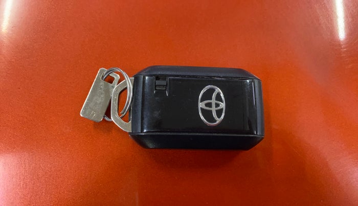 2024 Toyota Urban Cruiser Taisor V 1.0 Petrol MT, Petrol, Manual, 16,221 km, Key Close Up