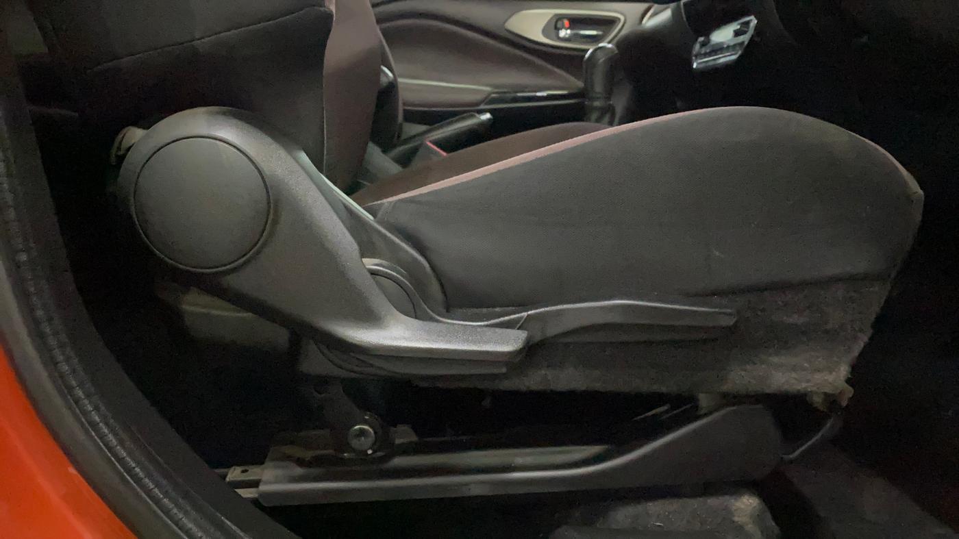 2024 Toyota Urban Cruiser Taisor V 1.0 Petrol MT, Petrol, Manual, 16,232 km, Driver Side Adjustment Panel