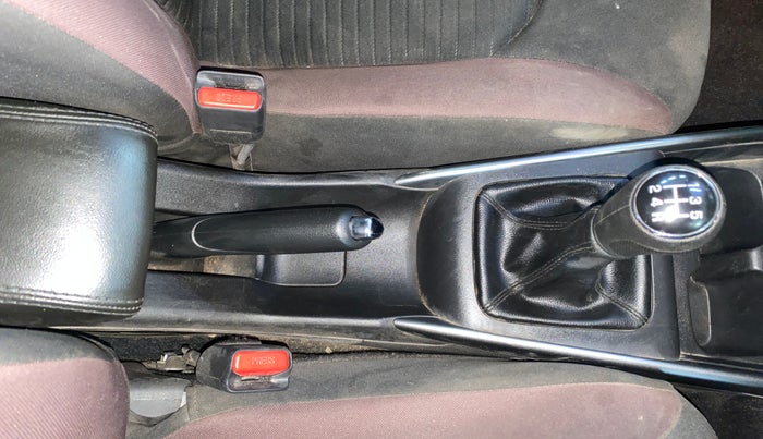 2024 Toyota Urban Cruiser Taisor V 1.0 Petrol MT, Petrol, Manual, 16,221 km, Gear Lever