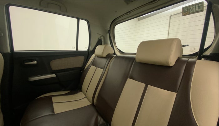 2015 Maruti Wagon R 1.0 VXI, Petrol, Manual, 16,624 km, Right Side Rear Door Cabin