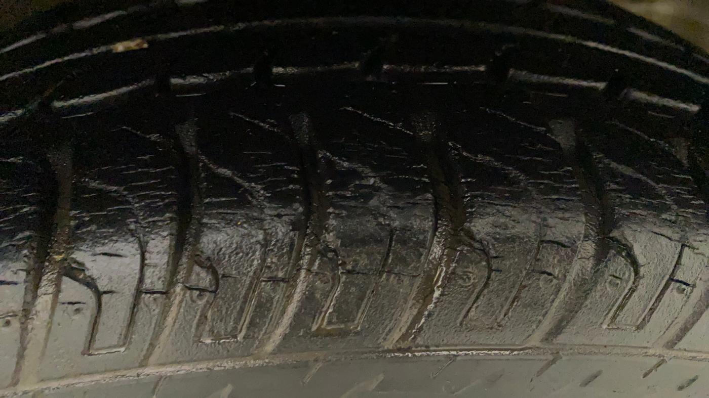 2015 Maruti Wagon R 1.0 VXI, Petrol, Manual, 16,624 km, Right Front Tyre Tread
