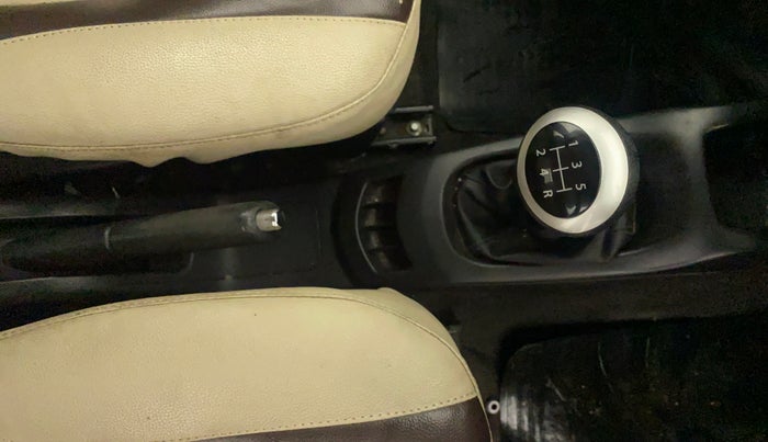 2015 Maruti Wagon R 1.0 VXI, Petrol, Manual, 16,624 km, Gear Lever