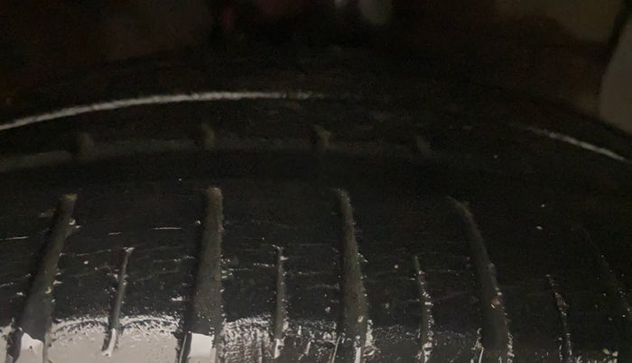 2015 Hyundai Grand i10 ASTA AT 1.2 KAPPA VTVT, Petrol, Automatic, 50,222 km, Right Front Tyre Tread